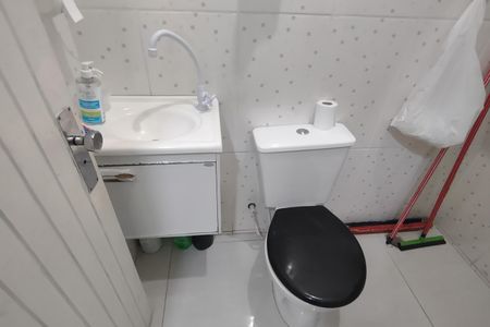 Casa à venda com 565m², 3 quartos e 4 vagas Casa à venda com 565m², 3 quartos e 4 vagasLavabo 2
