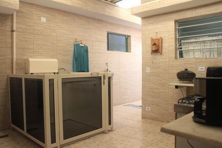 Casa à venda com 565m², 3 quartos e 4 vagasQuintal