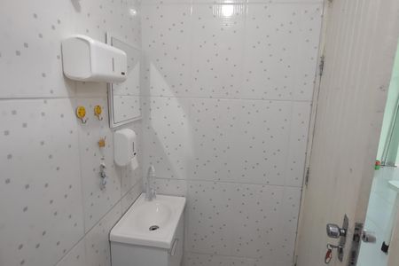 Casa à venda com 565m², 3 quartos e 4 vagas Casa à venda com 565m², 3 quartos e 4 vagasLavabo 1