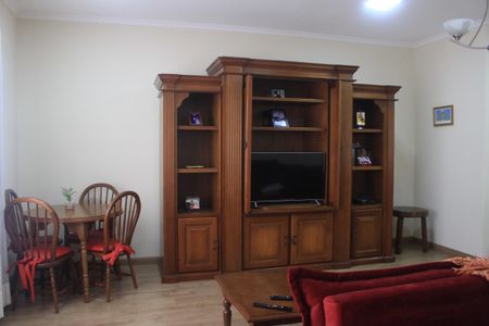 Casa à venda com 565m², 3 quartos e 4 vagasSala