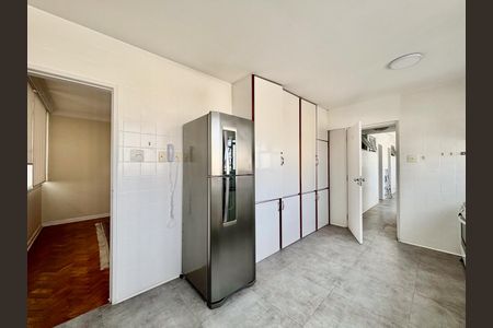 Apartamento para alugar com 210m², 2 quartos e 2 vagas Apartamento para alugar com 210m², 2 quartos e 2 vagasCozinha