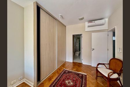 Apartamento para alugar com 210m², 2 quartos e 2 vagas Apartamento para alugar com 210m², 2 quartos e 2 vagasSuite