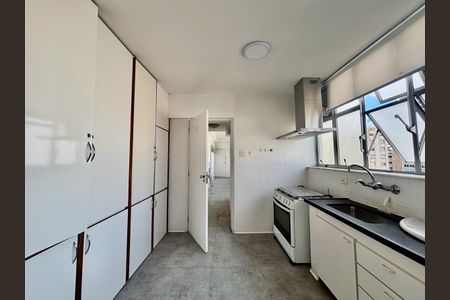 Apartamento para alugar com 210m², 2 quartos e 2 vagas Apartamento para alugar com 210m², 2 quartos e 2 vagasCozinha