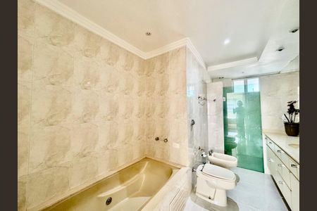 Apartamento para alugar com 210m², 2 quartos e 2 vagas Apartamento para alugar com 210m², 2 quartos e 2 vagasSuite Banheiro