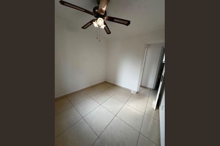 Quarto de apartamento para alugar com 3 quartos, 70m² em Jardim das Vertentes, São Paulo