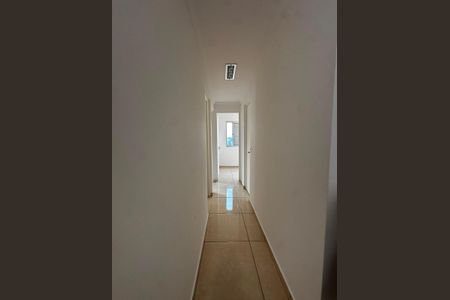 Corredor de apartamento para alugar com 3 quartos, 70m² em Jardim das Vertentes, São Paulo