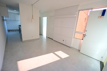 Apartamento para alugar com 48m², 2 quartos e 1 vaga Apartamento para alugar com 48m², 2 quartos e 1 vagaSala