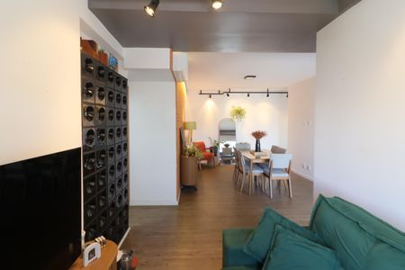 Apartamento para alugar com 73m², 2 quartos e 2 vagasSala
