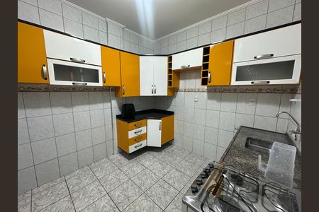 Cozinha de apartamento para alugar com 2 quartos, 72m² em Centro, São Vicente