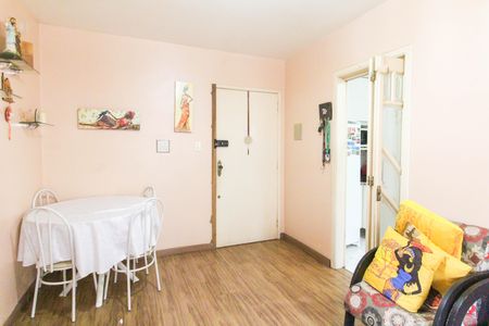 Apartamento para alugar com 72m², 3 quartos e sem vaga Apartamento para alugar com 72m², 3 quartos e sem vagaSala