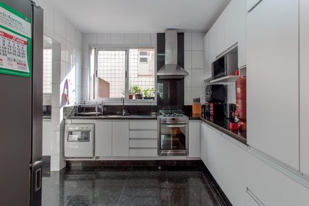 Foto 13 de apartamento à venda com 4 quartos, 175m² em Padre Eustáquio, Belo Horizonte