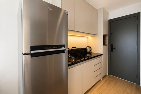 Cozinha de apartamento para alugar com 1 quarto, 25m² em Consolação, São Paulo
