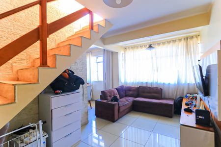 Sala de apartamento à venda com 3 quartos, 120m² em Del Castilho, Rio de Janeiro