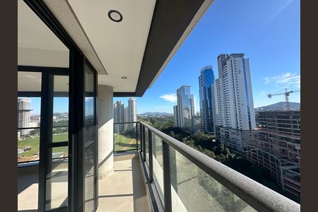 Apartamento à venda com 112m², 3 quartos e 2 vagas Apartamento à venda com 112m², 3 quartos e 2 vagasVaranda da Sala