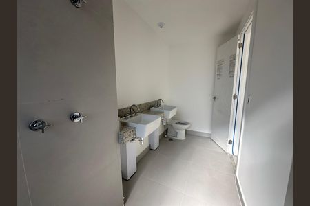 Apartamento à venda com 112m², 3 quartos e 2 vagas Apartamento à venda com 112m², 3 quartos e 2 vagasBanheiro da Suíte 3