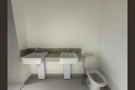 Banheiro da Suíte 3 de apartamento à venda com 3 quartos, 112m² em Alphaville Empresarial, Barueri