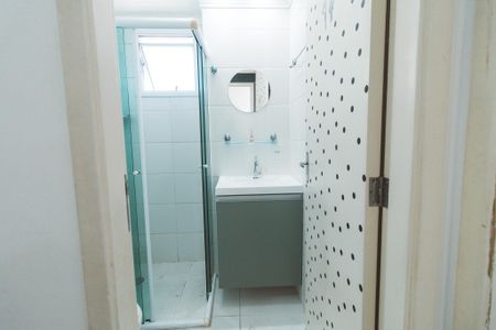 Banheiro de apartamento para alugar com 2 quartos, 49m² em Vila Bela Vista (zona Norte), São Paulo