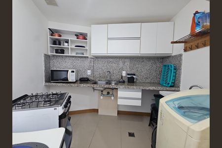 Cozinha de apartamento para alugar com 1 quarto, 60m² em Pituba, Salvador
