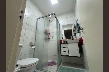 Banheiro de casa à venda com 3 quartos, 137m² em Vila Paulistana, São Paulo