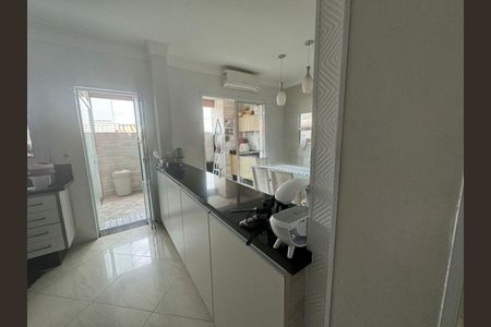 Casa à venda com 137m², 3 quartos e 2 vagasCozinha