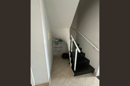 Escada de casa à venda com 3 quartos, 137m² em Vila Paulistana, São Paulo