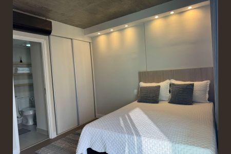 Studio para alugar com 33m², 1 quarto e 1 vaga Studio para alugar com 33m², 1 quarto e 1 vagaSala / Quarto