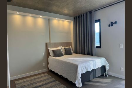 Studio para alugar com 33m², 1 quarto e 1 vaga Studio para alugar com 33m², 1 quarto e 1 vagaSala / Quarto