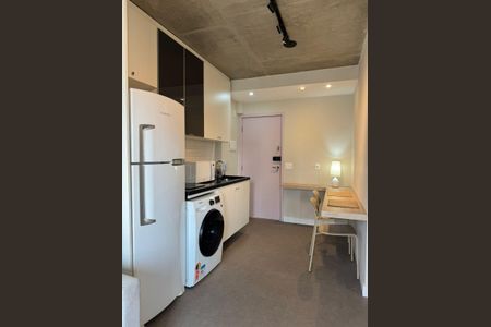Studio para alugar com 33m², 1 quarto e 1 vaga Studio para alugar com 33m², 1 quarto e 1 vagaCozinha