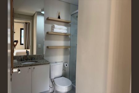 Studio para alugar com 33m², 1 quarto e 1 vaga Studio para alugar com 33m², 1 quarto e 1 vagaBanheiro
