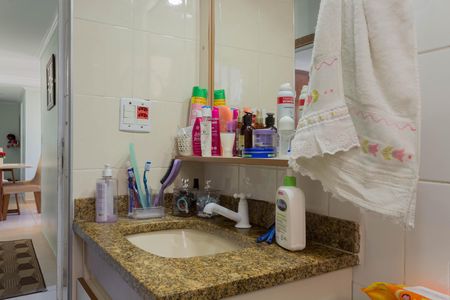 Banheiro de apartamento à venda com 2 quartos, 56m² em Santa Terezinha, São Bernardo do Campo