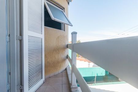 Casa para alugar com 160m², 3 quartos e 2 vagas Casa para alugar com 160m², 3 quartos e 2 vagasSacada do Quarto 1