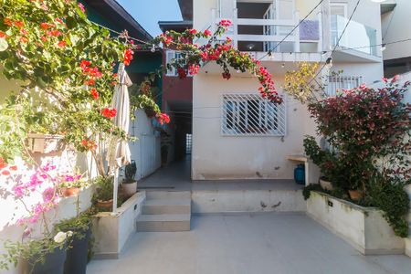 Casa para alugar com 160m², 3 quartos e 2 vagas Casa para alugar com 160m², 3 quartos e 2 vagasQuintal
