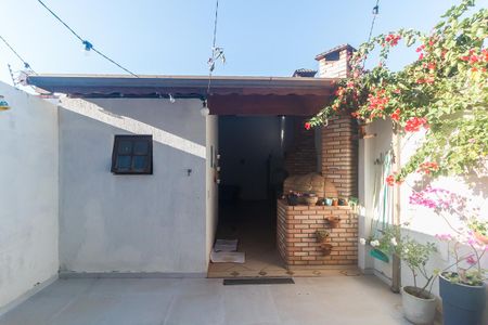 Quintal de casa para alugar com 3 quartos, 160m² em Vila Suissa, Mogi das Cruzes