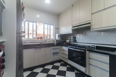 Casa para alugar com 160m², 3 quartos e 2 vagas Casa para alugar com 160m², 3 quartos e 2 vagasCozinha