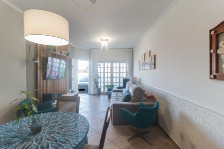Sala de casa para alugar com 3 quartos, 160m² em Vila Suissa, Mogi das Cruzes