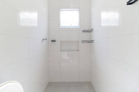 Banheiro  de apartamento para alugar com 1 quarto, 50m² em São João Climaco, São Paulo