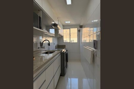 Cozinha de apartamento à venda com 2 quartos, 50m² em Atalaia, Niterói