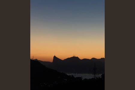 Vista de apartamento à venda com 2 quartos, 50m² em Atalaia, Niterói