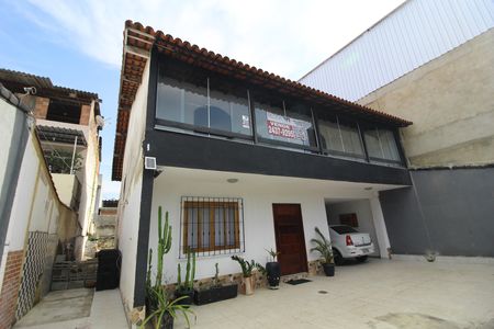 Fachada de casa à venda com 3 quartos, 251m² em Curicica, Rio de Janeiro