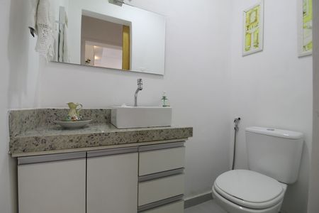 Casa à venda com 251m², 3 quartos e 4 vagasLavabo