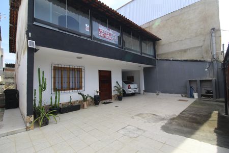Casa à venda com 251m², 3 quartos e 4 vagasFrente