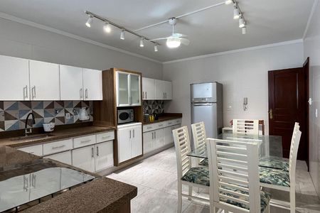 Apartamento para alugar com 170m², 3 quartos e 1 vagaCozinha e Área de Serviço