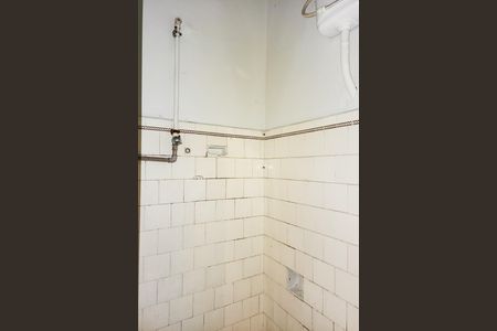 Apartamento para alugar com 105m², 2 quartos e sem vaga Apartamento para alugar com 105m², 2 quartos e sem vagaBanheiro de Serviço
