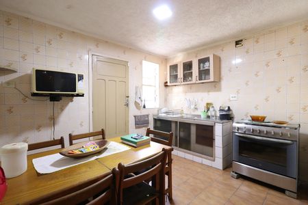 Casa à venda com 180m², 4 quartos e 1 vagaCozinha 