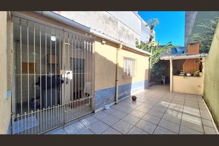 Casa à venda com 180m², 4 quartos e 1 vaga Casa à venda com 180m², 4 quartos e 1 vagaQuintal e área de serviço