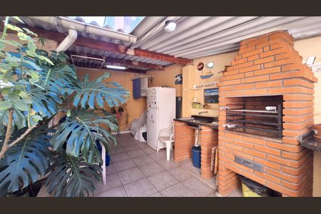 Casa à venda com 180m², 4 quartos e 1 vaga Casa à venda com 180m², 4 quartos e 1 vagaQuintal e área de serviço