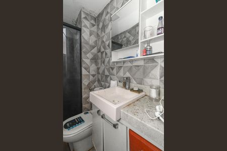 Banheiro de apartamento para alugar com 2 quartos, 50m² em Sarandi, Porto Alegre