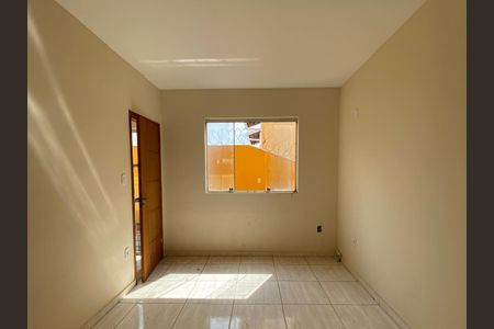 Sala de apartamento para alugar com 2 quartos, 50m² em Vila Santa Rita, Belo Horizonte