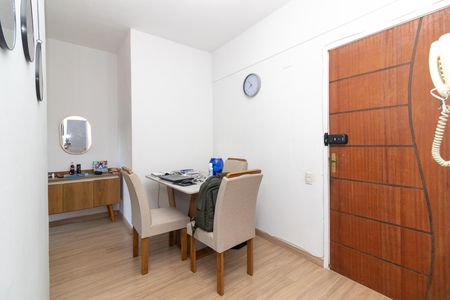 Apartamento para alugar com 59m², 2 quartos e 1 vaga Apartamento para alugar com 59m², 2 quartos e 1 vagaSala