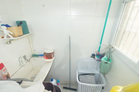 Apartamento para alugar com 42m², 2 quartos e sem vaga Apartamento para alugar com 42m², 2 quartos e sem vagaCozinha e Área de Serviço